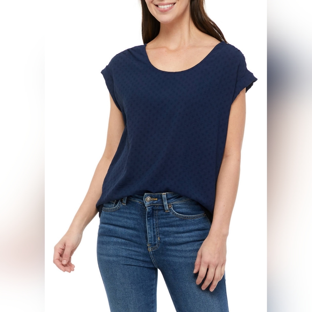 Short Sleeve Airflow U-Neck Wocmven Top